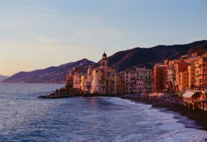 dal porto di Genova a Camogli