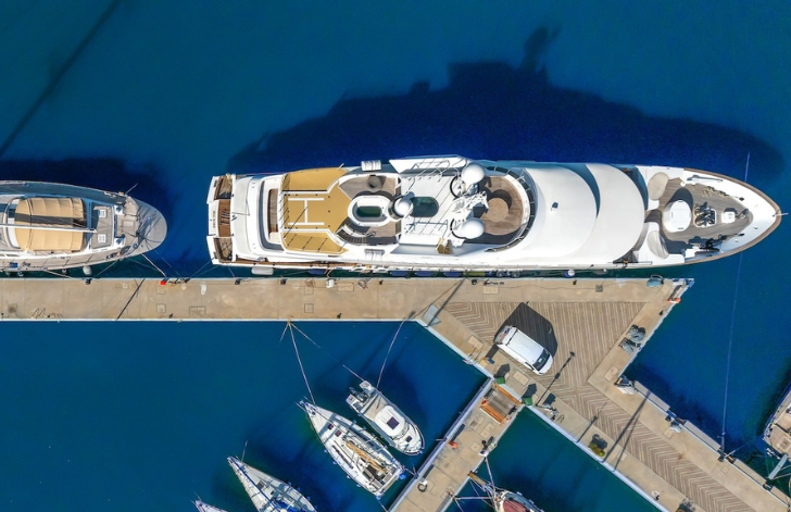 Amarrage Superyacht Gênes : les services